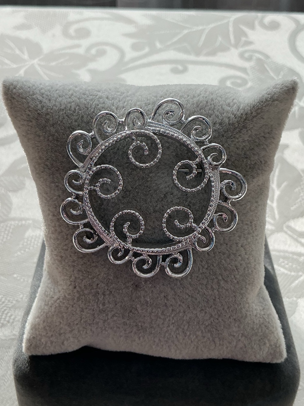 Sarah Coventry Vintage “Silvery Mist” Openwork Scroll Filigree Silver Tone Brooc